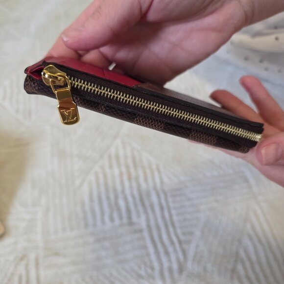 Louis Vuitton Card & Coin Holder with key chain - Picture 5 of 13